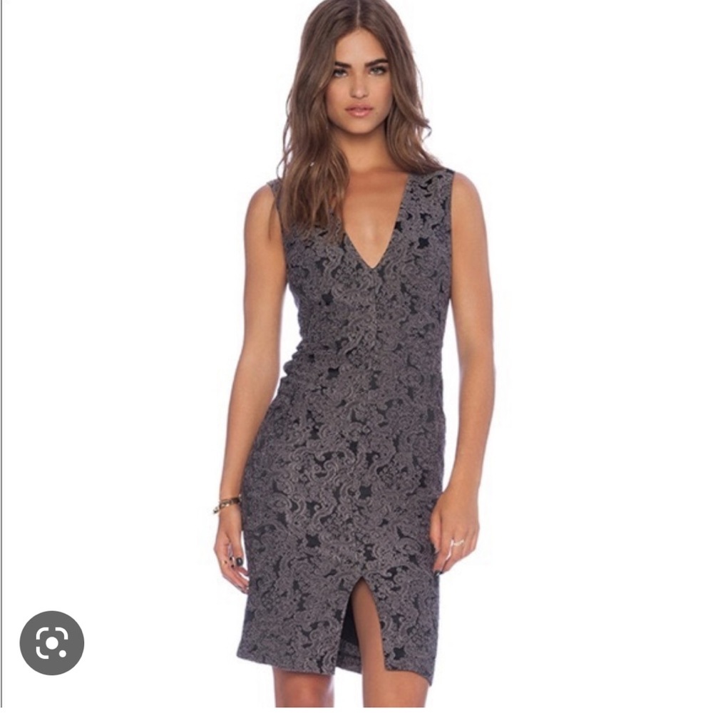 - Alice and Olivia ‘Baylee’ Tapestry Print Dress